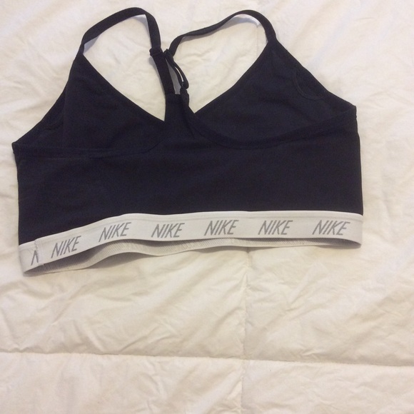 Nike Dri-fit Sportsbra - Picture 2 of 3